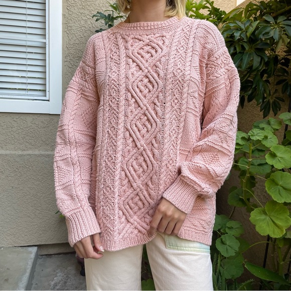 Vintage 80's pastel pink hand knitted oversized sweater